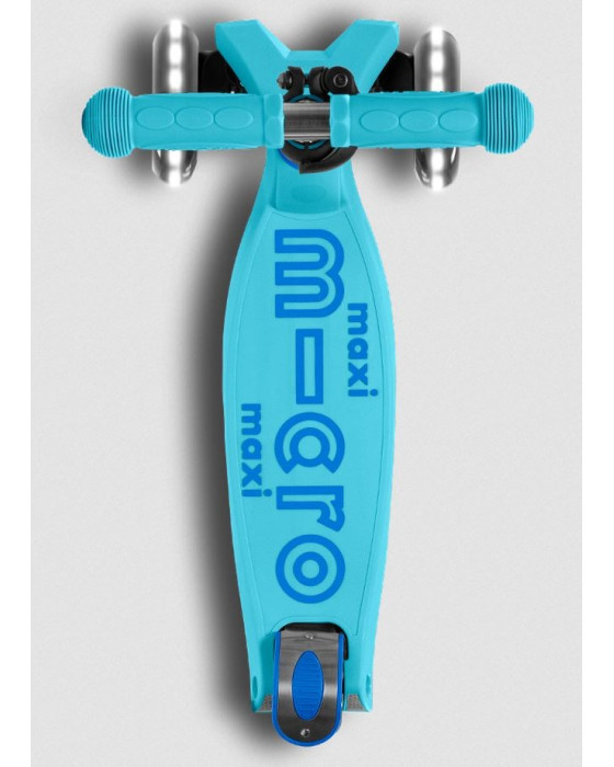 MICRO MAXI MICRO DELUXE FOLDABLE BRIGHT BLUE LED SCOOTER